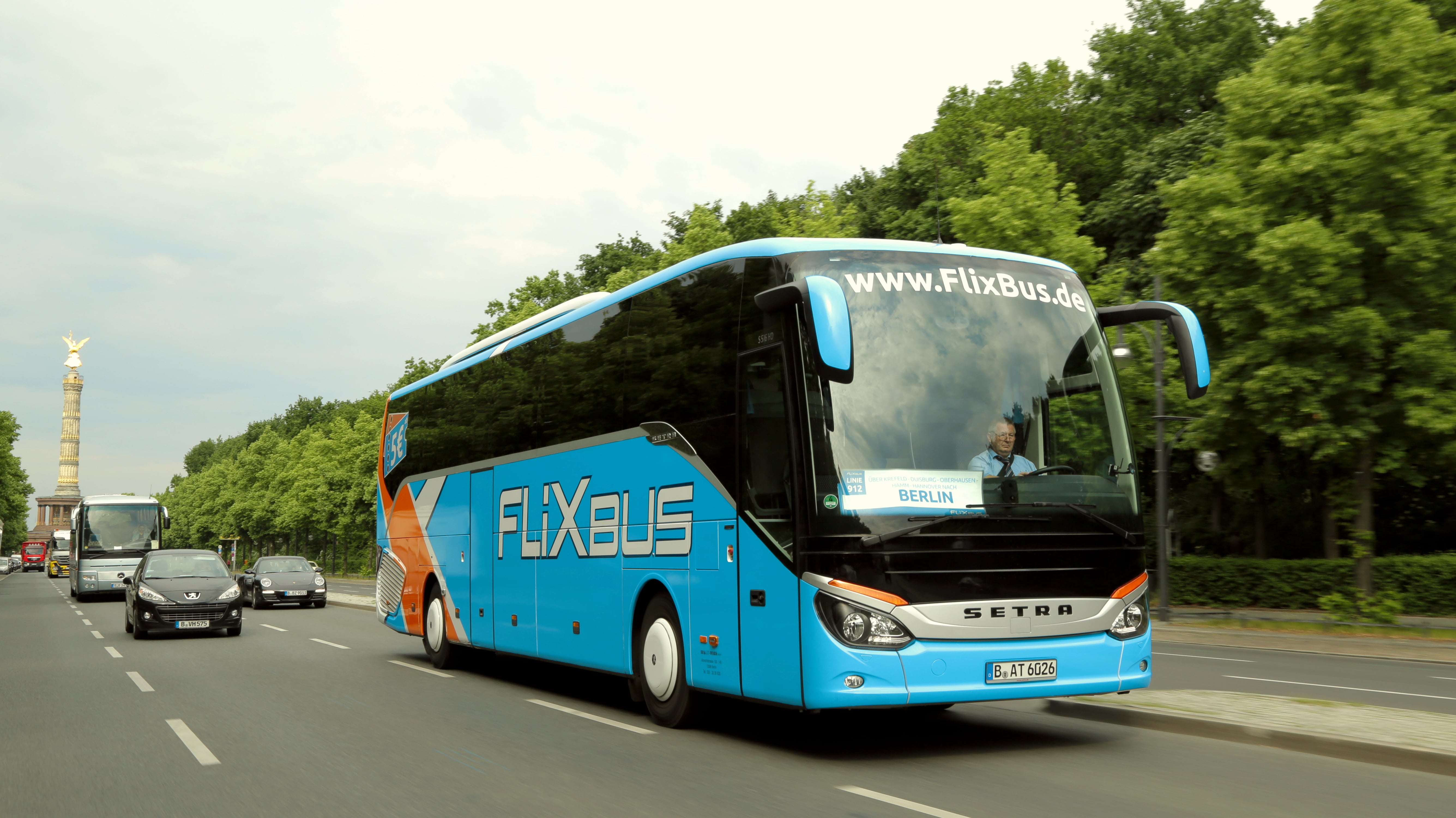 Можно на машине можно на автобусе. Флик бас. Flixbus. Flixbus автобусы внутри. Flixbus внутри.