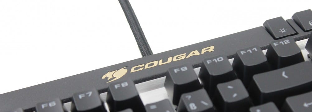 Cougar-700K-by-Caseking-5
