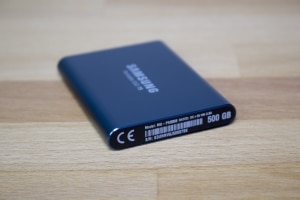 Samsung Portable SSD T5 Seitenansicht (1)