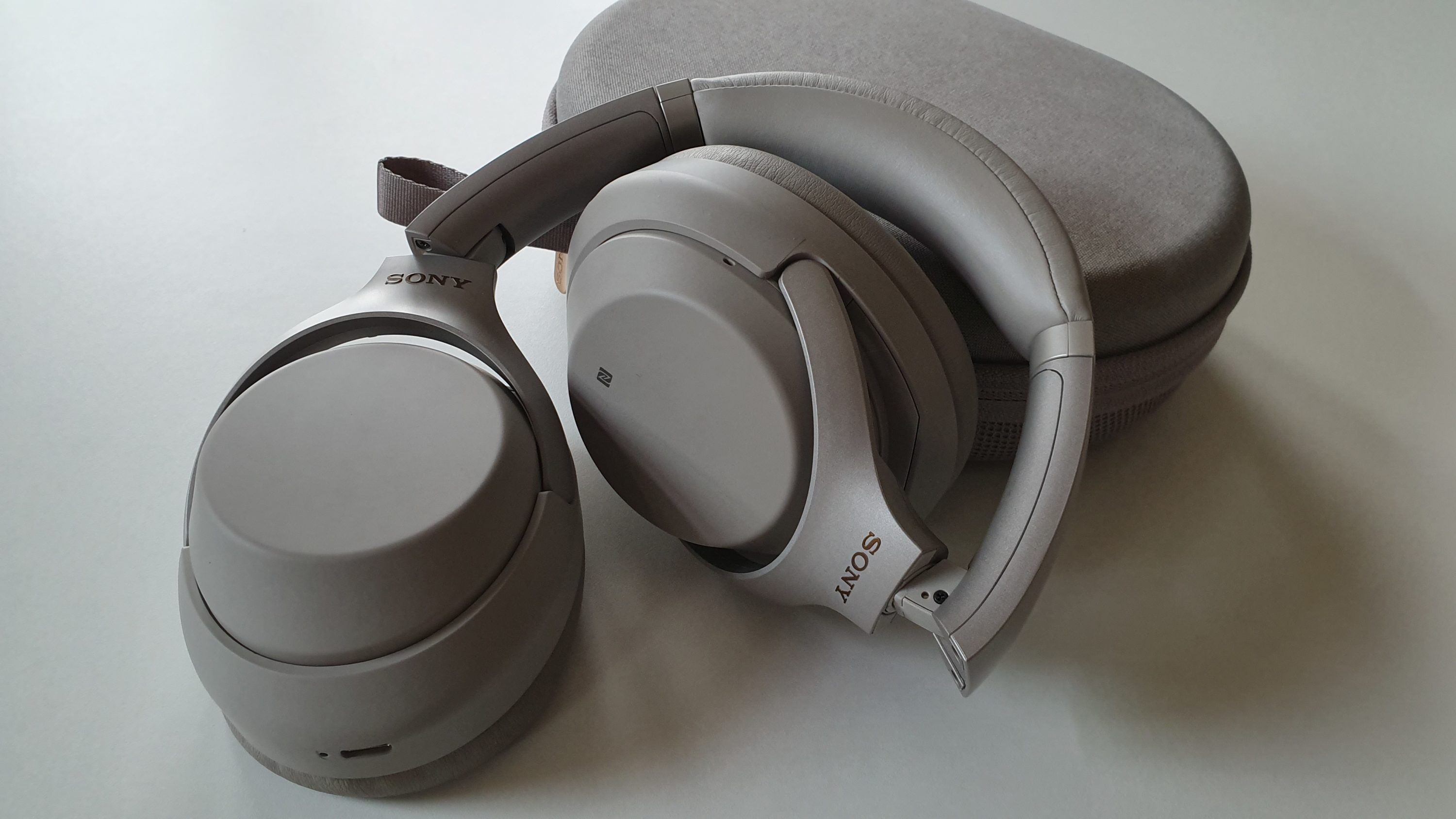 Sony WH-1000XM3: King of Noise Cancelling Headphones?