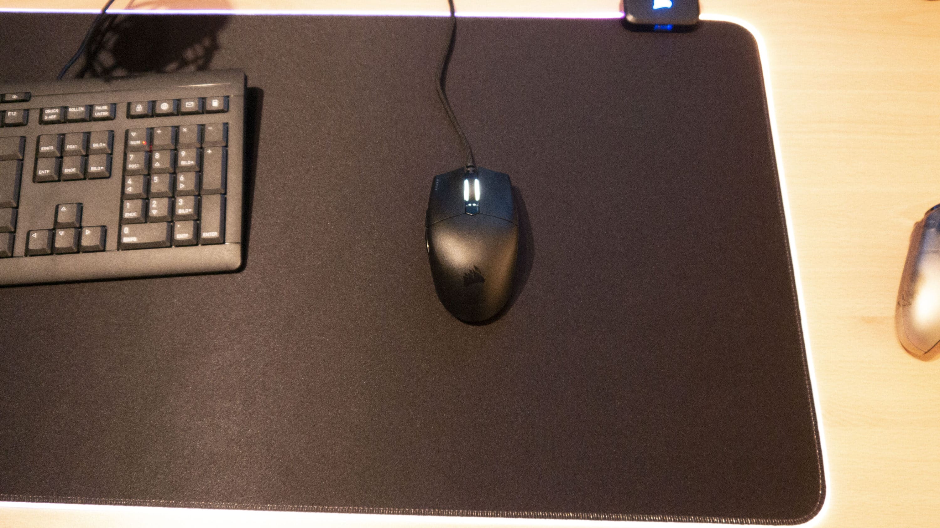 Huge and - The Corsair MM700 RGB mouse pad tried out