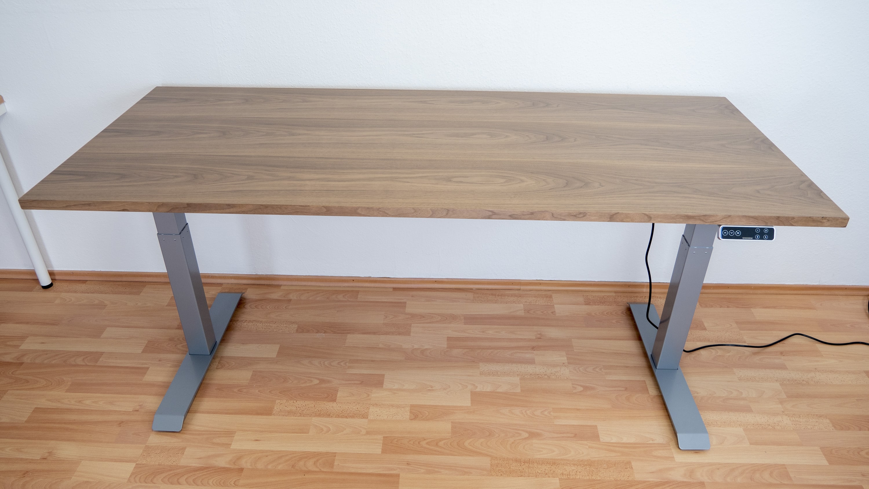Flexispot E7 in test - how does the electrically height-adjustable desk  perform?