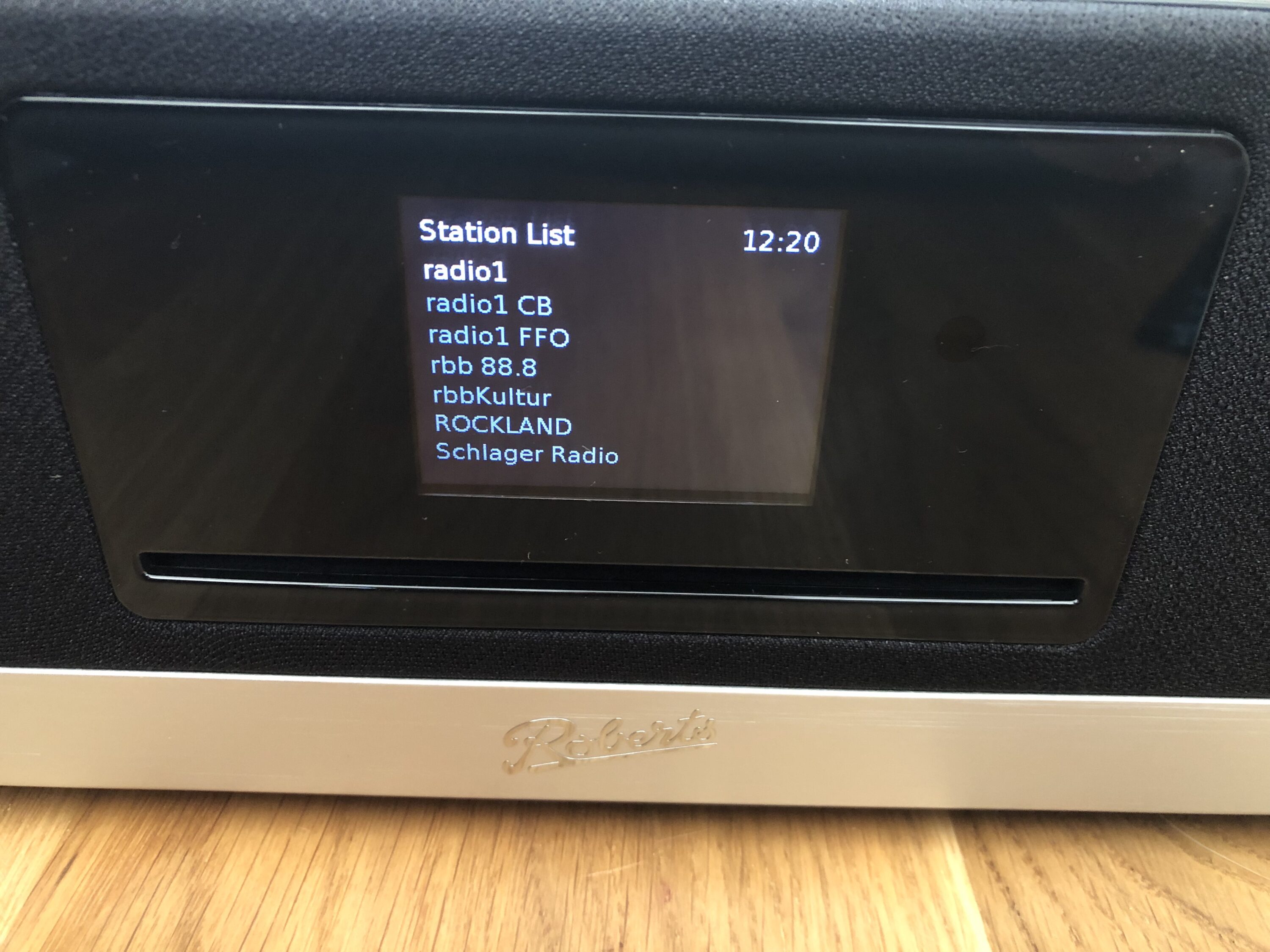 BluTune technology? State-of-the-art review: 300 Roberts radio
