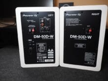 Pioneer DJ DM-50D Rückseite