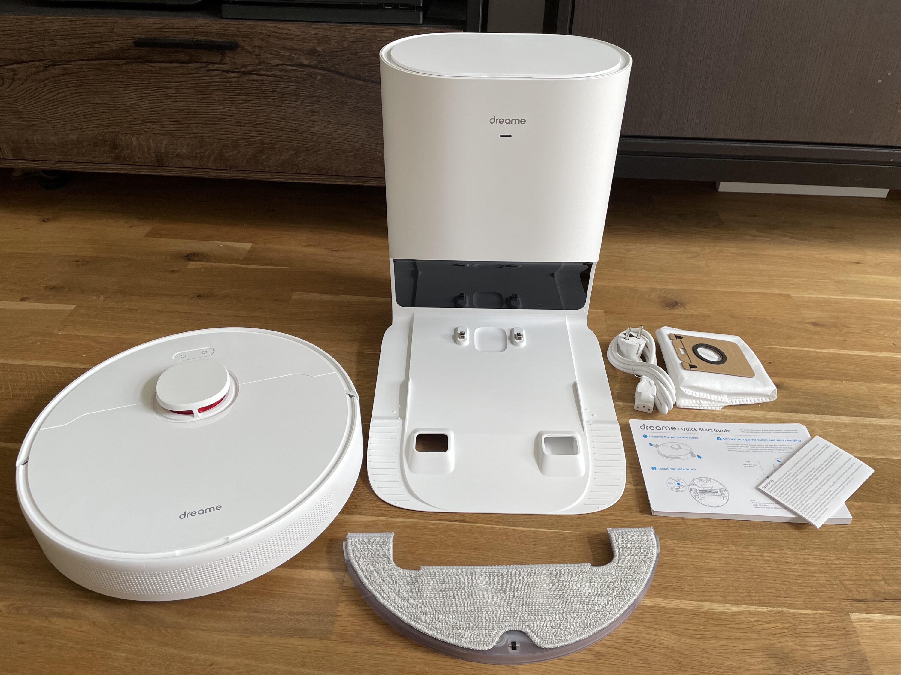 Dreame D10 Plus in test: Powerful robot vacuum cleaner at a fair