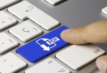 Blauer PDF-Button auf Tastatur