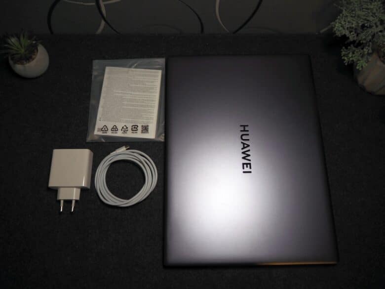 Huawei Matebook 16s scope of delivery