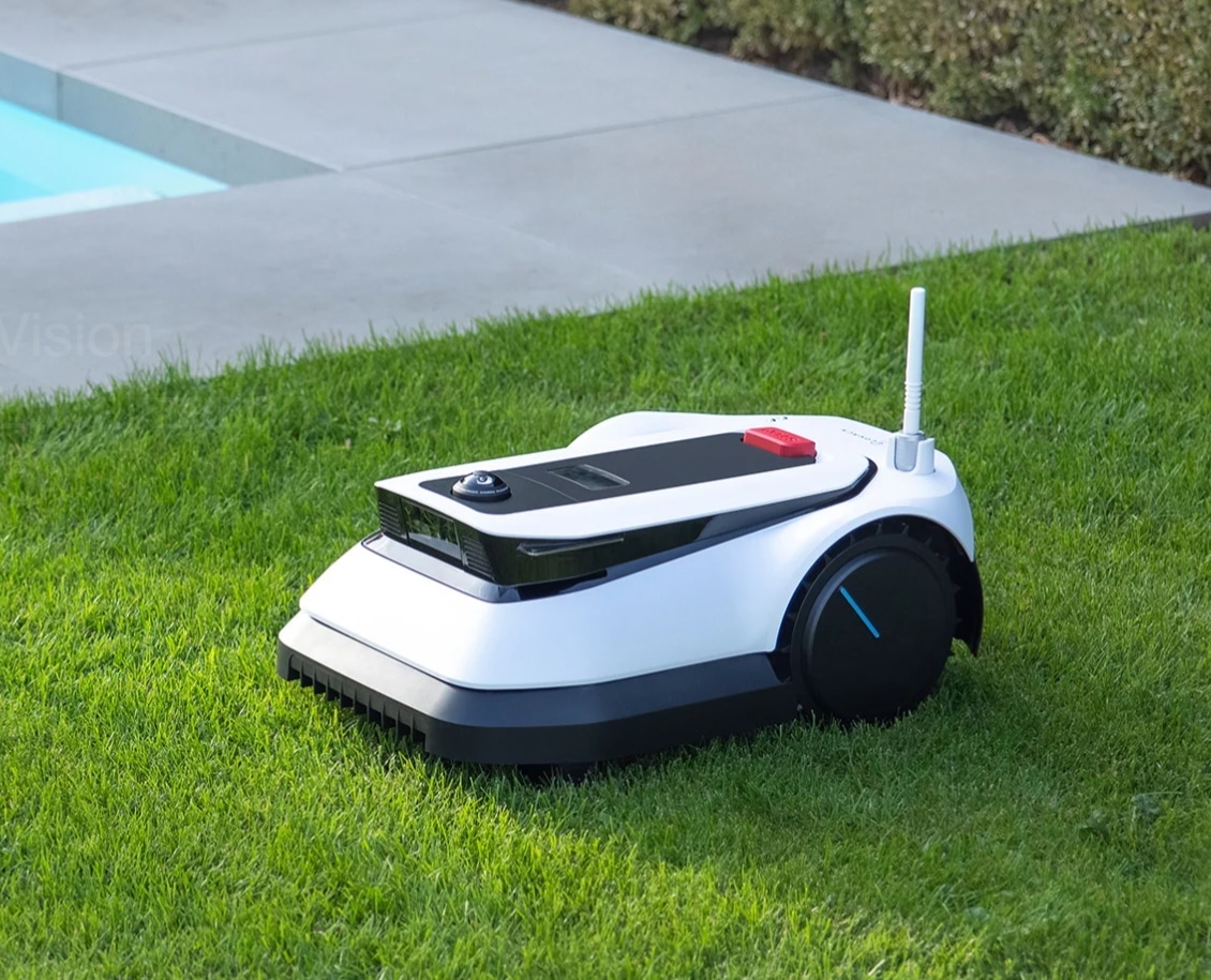 Ecovacs Goat G1 robotic mower with cameras without perimeter wire