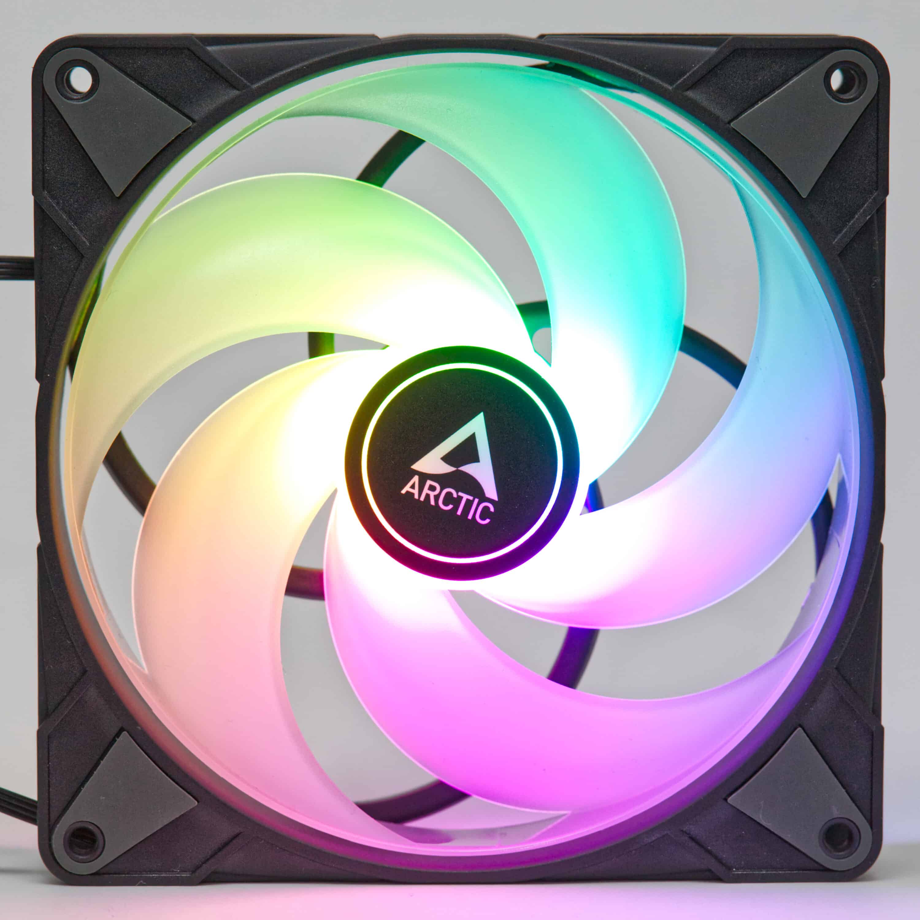 P14 PWM PST A-RGB, 140 mm A-RGB PWM Fan with Cable Splitter