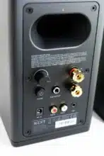 NZXT Relay Audio Speakers: Anschlusspanel Aktivbox