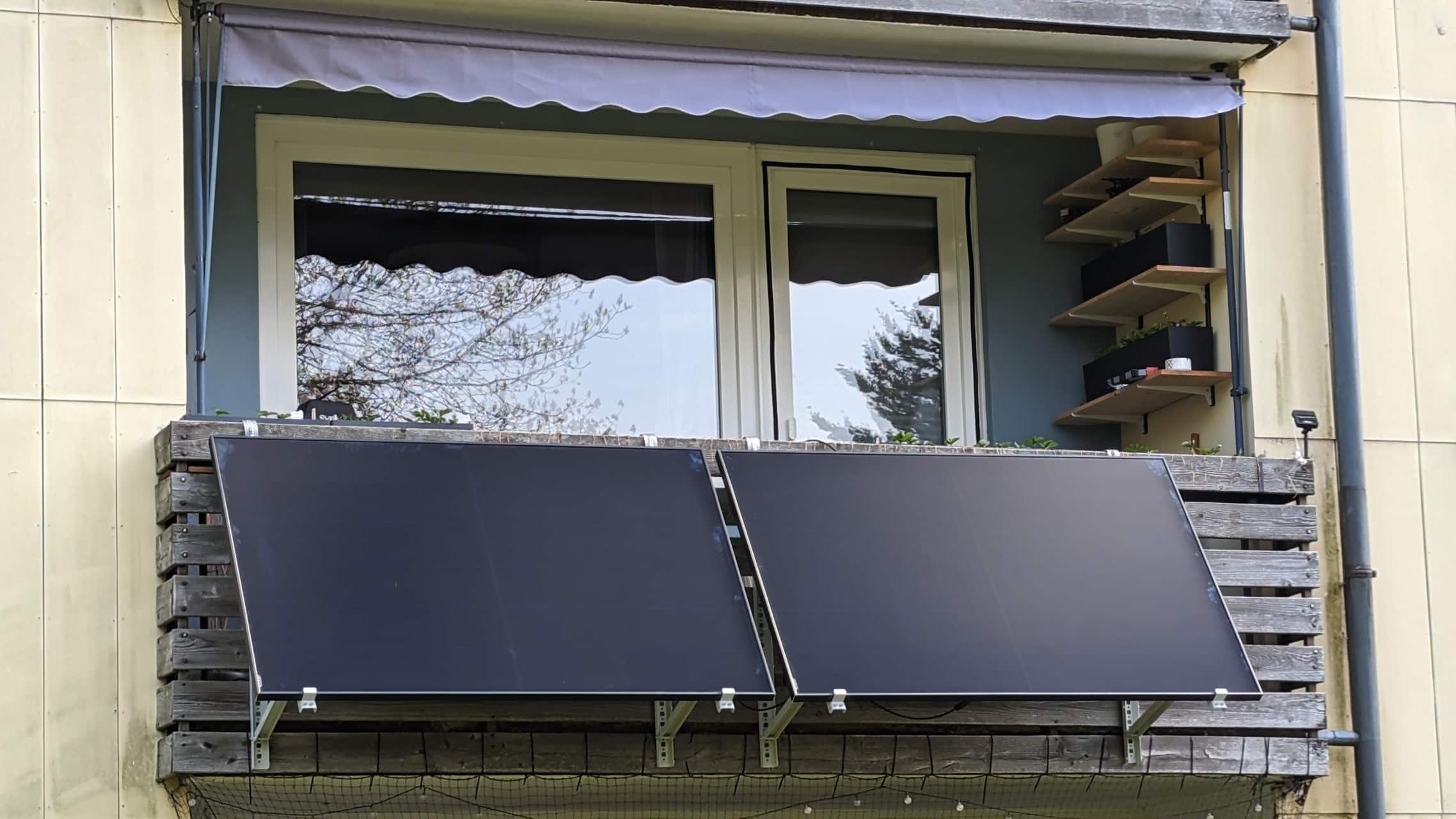EcoFlow PowerStream Review: The World's First Balcony Solar Plant