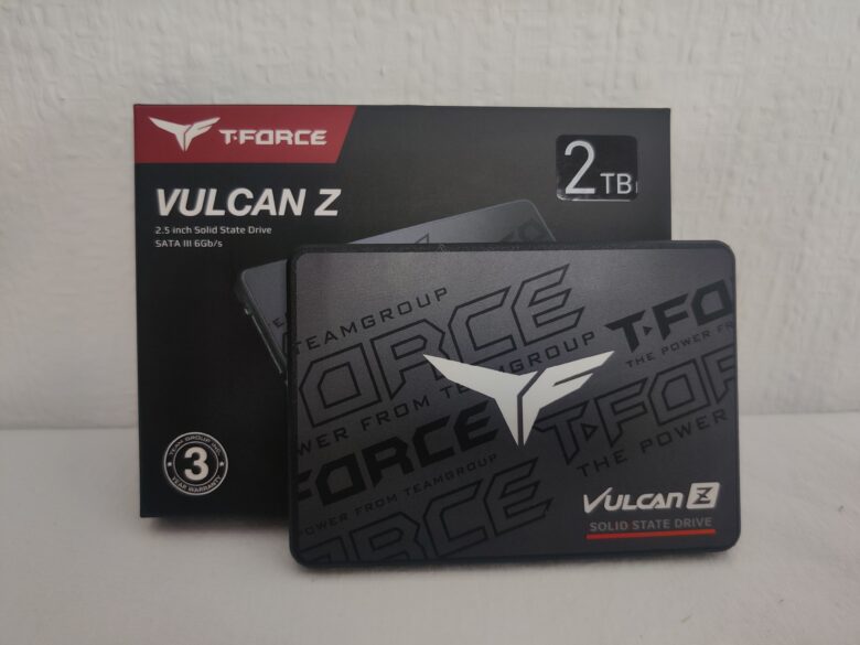 Der Lieferumfang: die TeamGroup VULCAN Z SSD