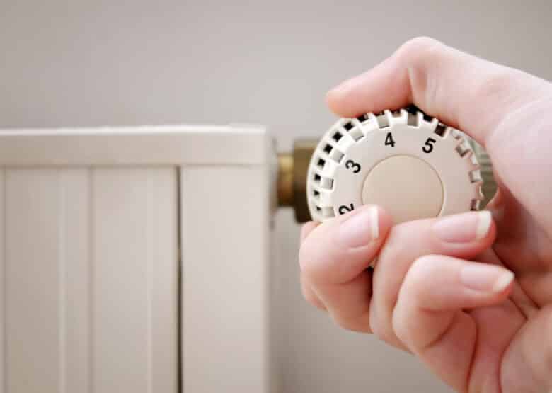 Change radiator thermostat