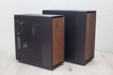 Zwei Fractal Design North PC Cases nebeneinander