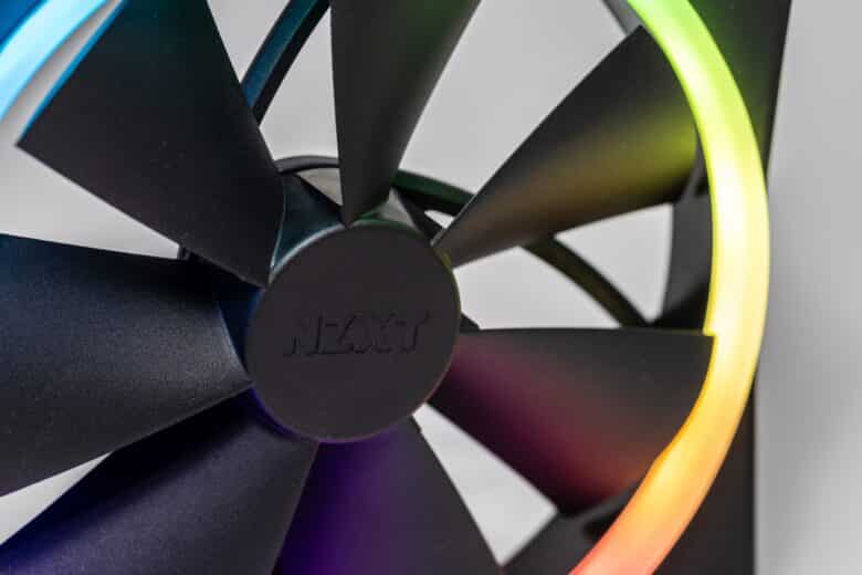 NZXT F140 RGB mit RGB Beleuchtung